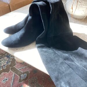 Stylish Black Suede Over-the-Knee Boots